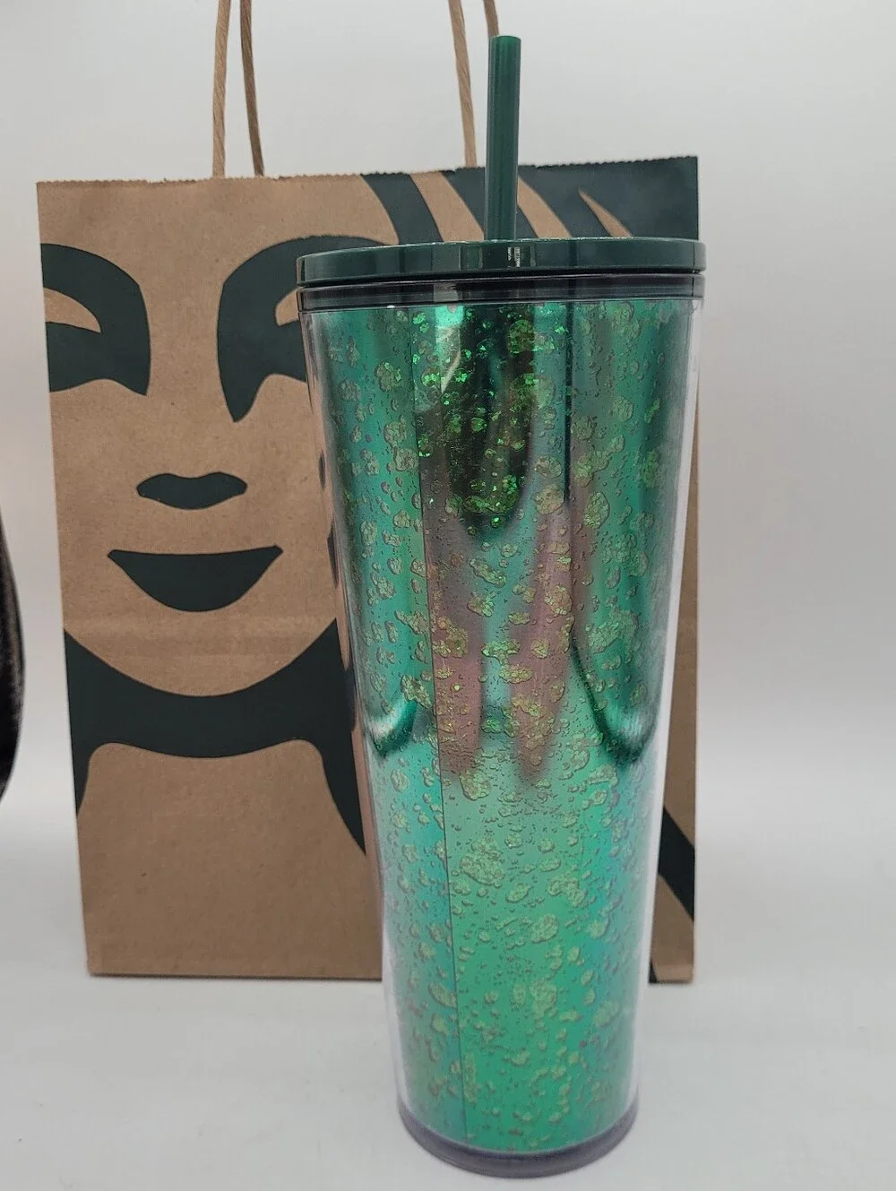 Starbucks shimmering emerald green glitter Venti 24 Ounce